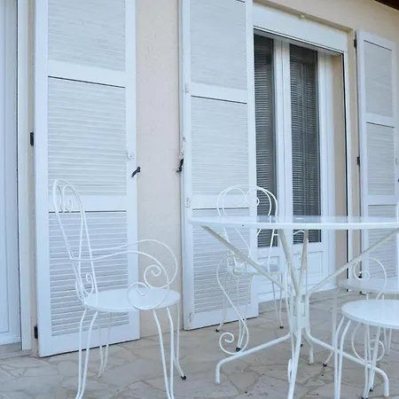 Le Gite D'Arcis Holiday home *