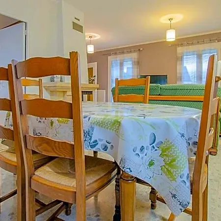 10g263 Holiday home *