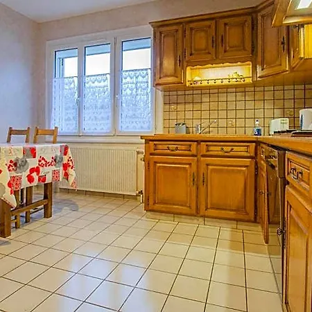 10g263 Holiday home Arcis-sur-Aube